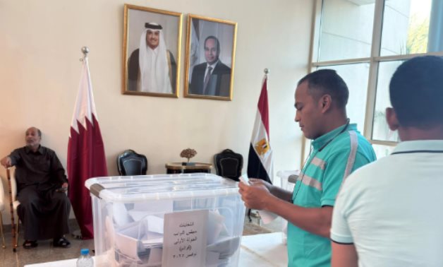 رؤساء اللجان الانتخابية يشيدون بسلاسة تصويت المصريين بالخارج في اليومين الماضيين