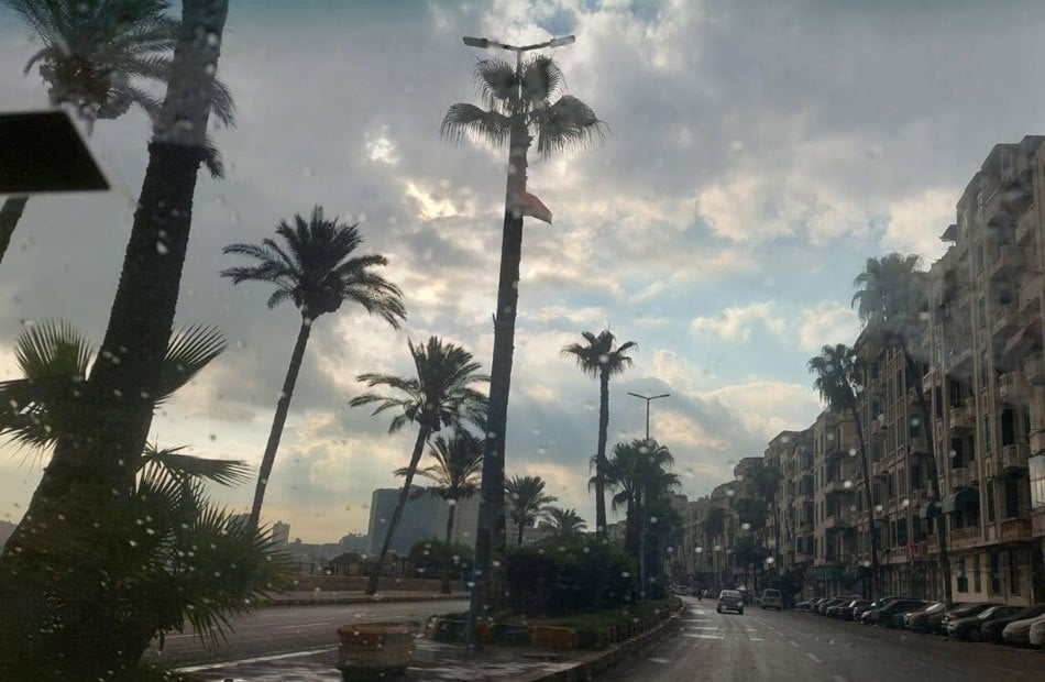 طقس خريفي مائل للبرودة