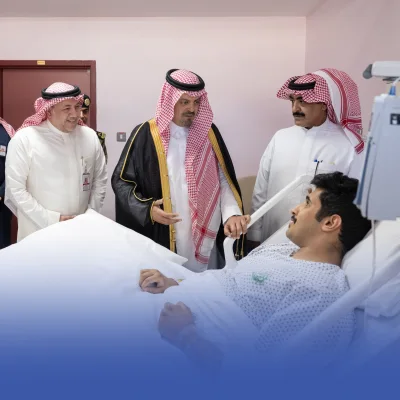 نائب أمير مكة يزور الجندي ريان آل أحمد