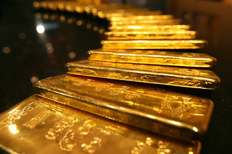 البنك المركزي المصري يشتري 2700 أوقية ذهب في مارس