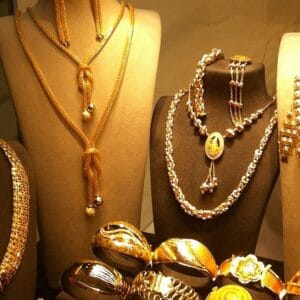 سعر الذهب اليوم في مصر الخميس 4 يونيو 2026.. عيار 21 يرتفع إلى 6620 جنيهًا